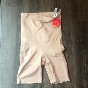 Spanx High Waisted mid-thigh shaper